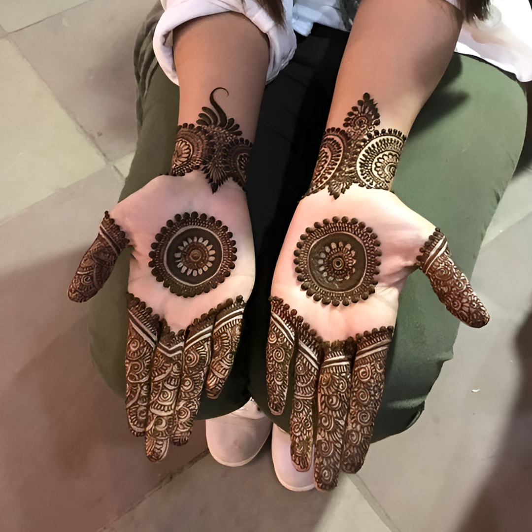 Circle mehndi design